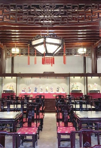 天津广东会馆古典戏楼内景