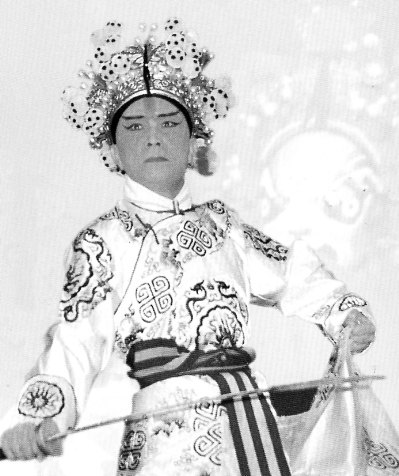周仲博