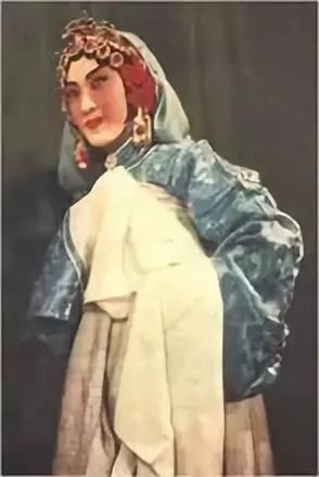 沈小梅在《倩女离魂》中饰张倩娘