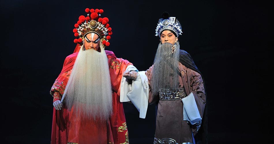 京剧《春秋二胥》剧照:伍子胥(左,花脸扮相)与申包胥(右,老生扮相)对手戏