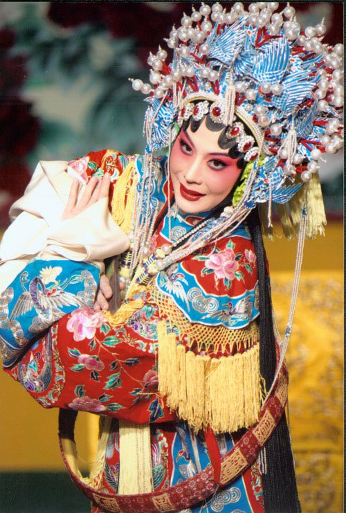 京剧《贵妃醉酒》杨贵妃（国家京剧院官网剧目页所载剧照）